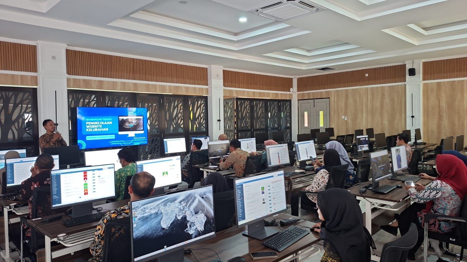 Kelurahan Mondokan Berpartisipasi dalam Bimbingan Teknis Website Kelurahan